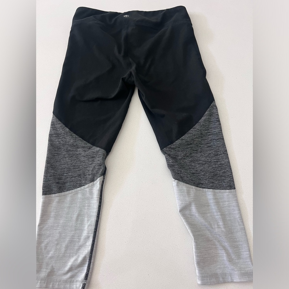 GAIAM Black Gray Leggings Pants athletic‎ workout stretch comfort women's medium